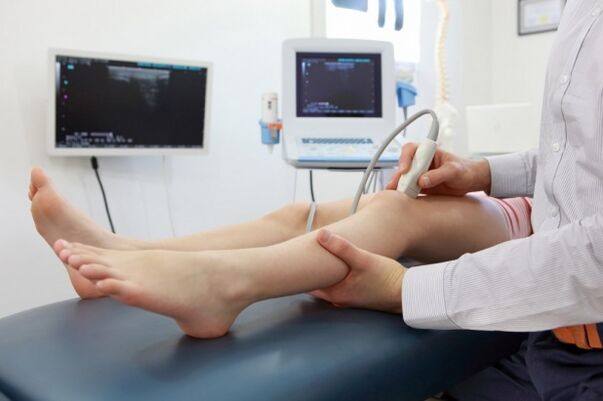 preoperative examination of the legs for varicose veins